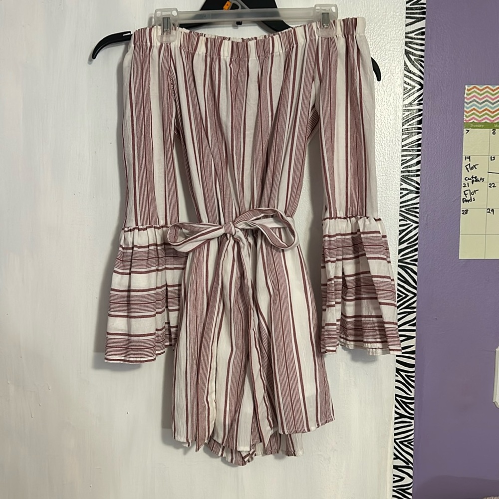 Long flare sleeve red and white romper